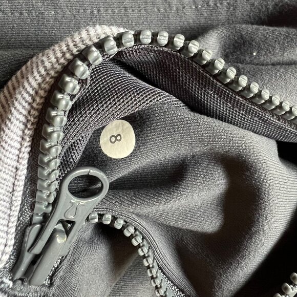 Lululemon Size 8 Black & Gray Long Sleeve Thumbholes Full Zip Luon Define Jacket - Picture 3 of 14